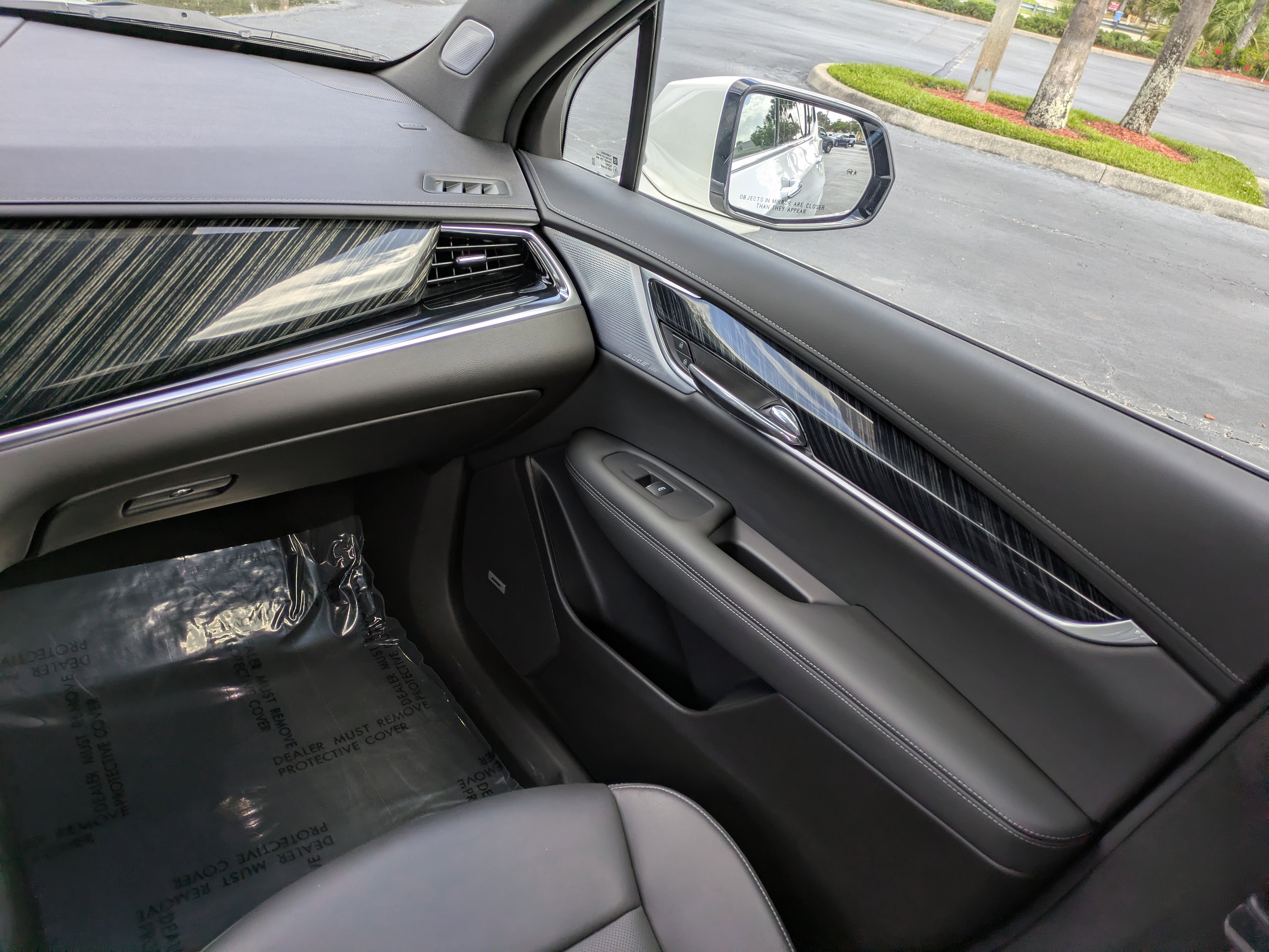 Certified 2024 Cadillac XT6 Premium Luxury w/ LPO, Floor Liner Package image 16