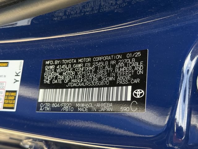 Used 2025 Toyota Prius LE FWD image 33