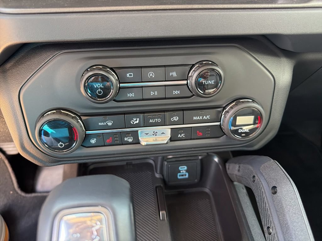 New 2025 Ford Bronco Badlands AWD/4WD image 16