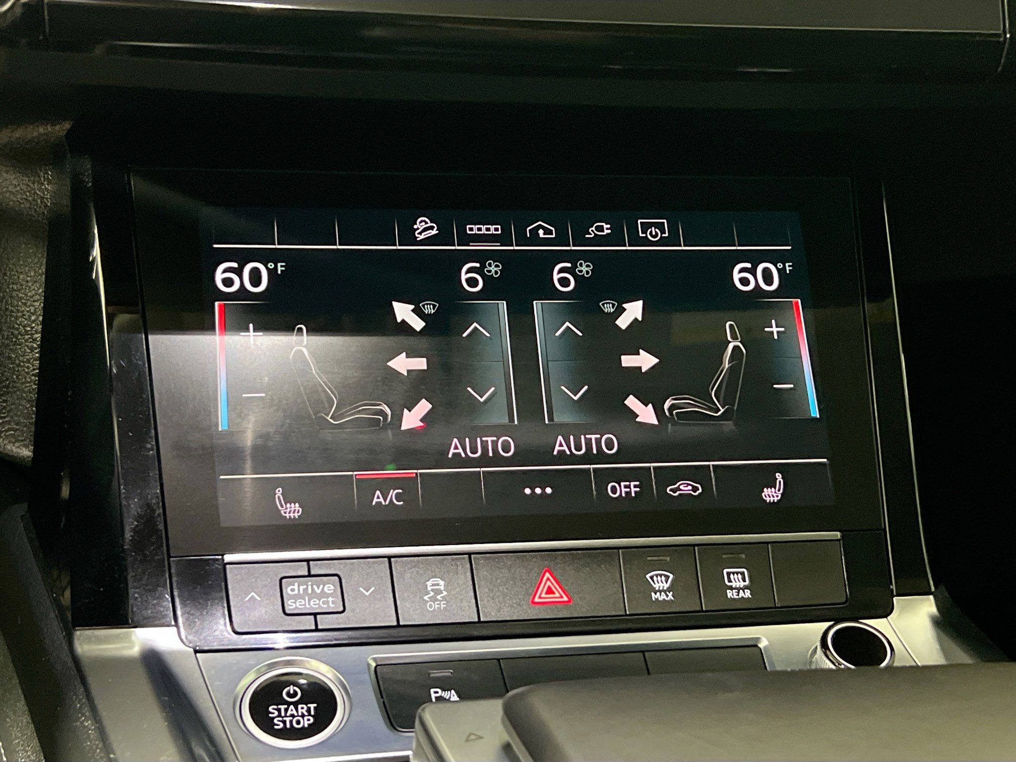 Used 2022 Audi e-tron Premium w/ Convenience Plus Package image 27