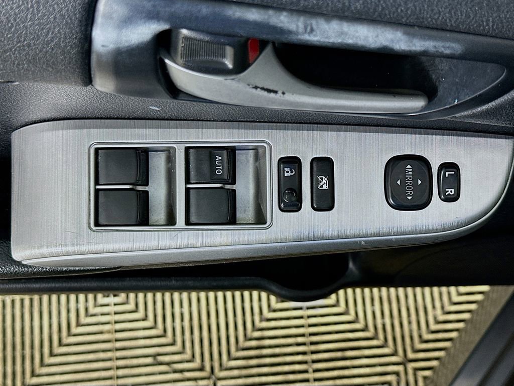 Used 2014 Toyota Camry SE w/ Leather Package FWD image 22