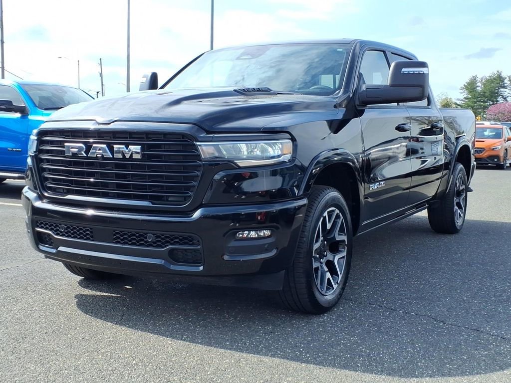 Used 2025 RAM 1500 Laramie AWD/4WD image 3