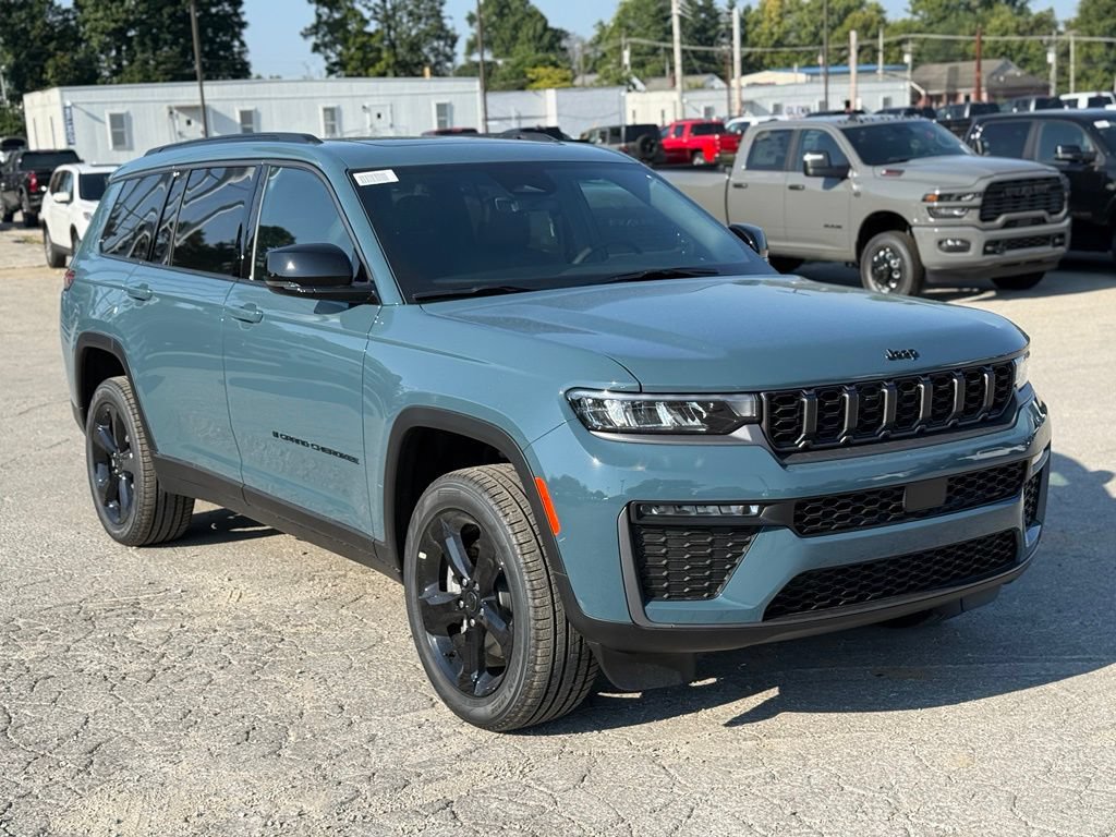 New 2027 Jeep Grand Cherokee L Limited w/ Limited Altitude Package AWD/4WD image 4