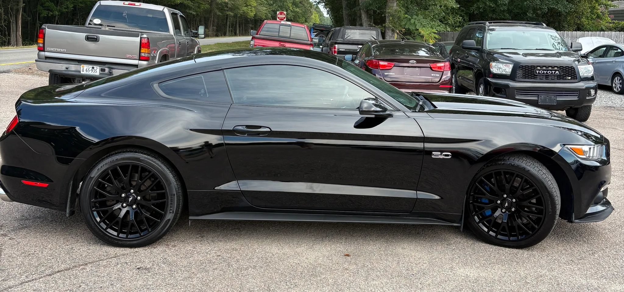 Used 2015 Ford Mustang GT w/ GT Performance Package RWD image 9