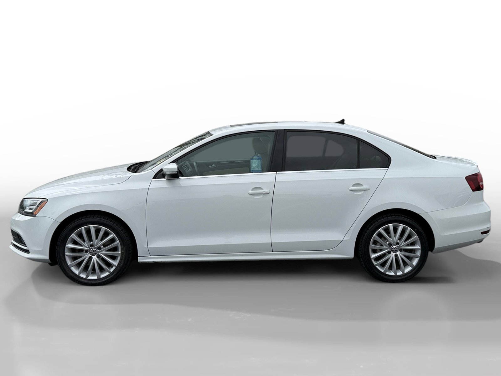 Used 2016 Volkswagen Jetta SEL w/ Lighting Package FWD image 2