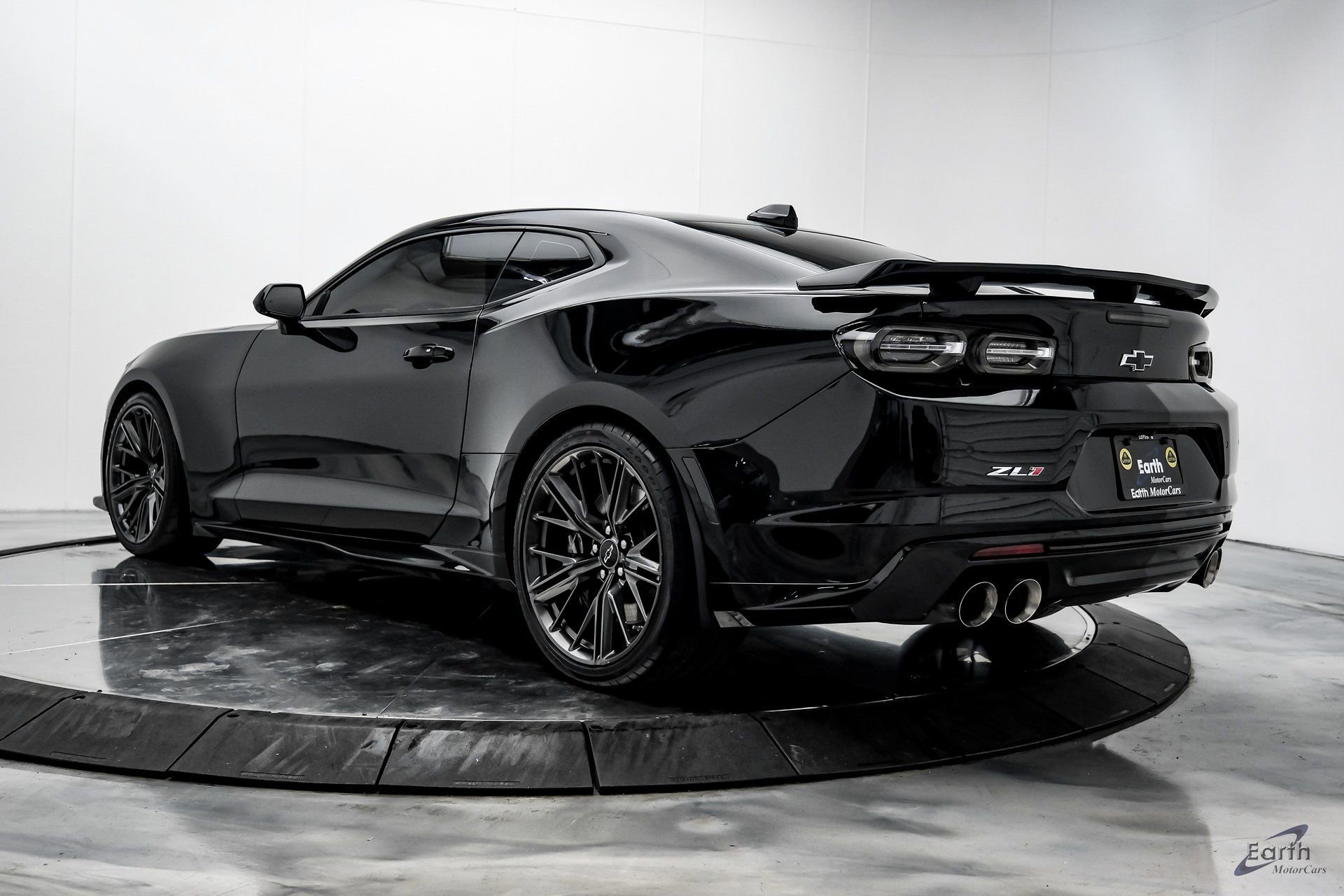 Used 2021 Chevrolet Camaro ZL1 image 11