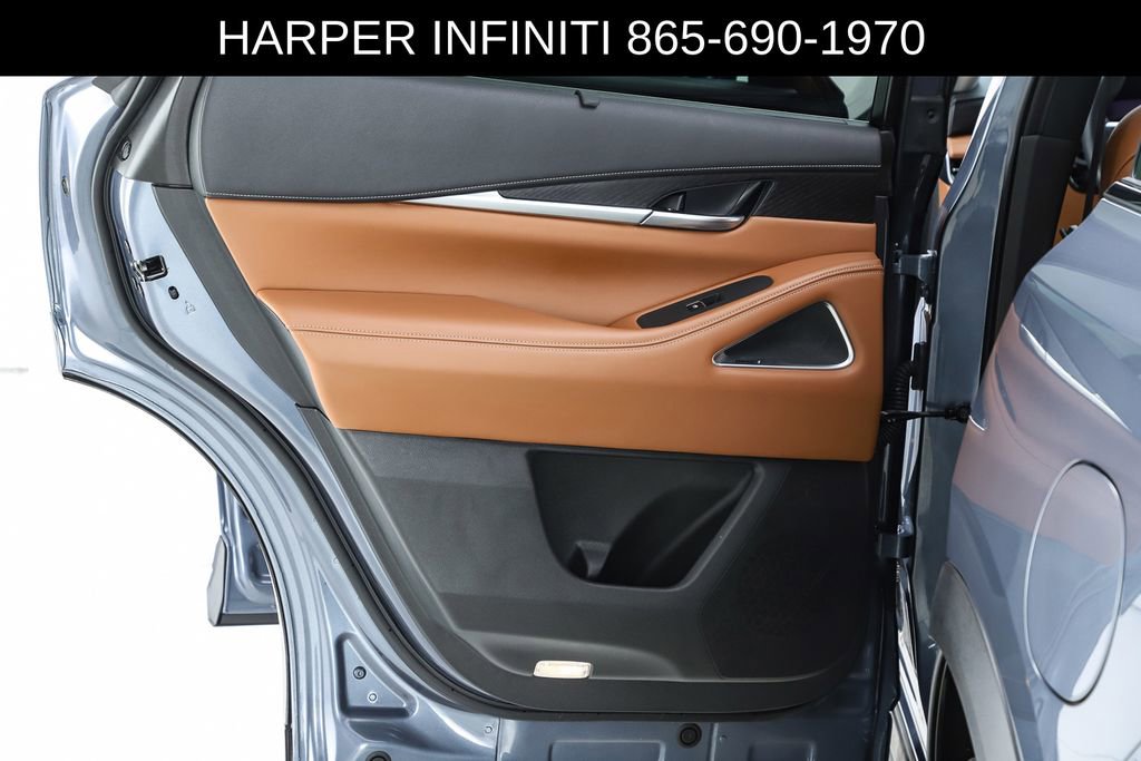 Used 2024 INFINITI QX60 Sensory AWD/4WD image 18