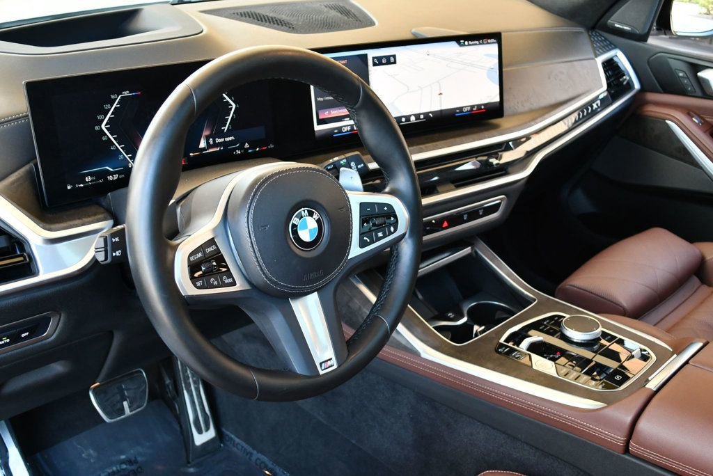 Used 2024 BMW X7 xDrive40i w/ M Sport Package image 53