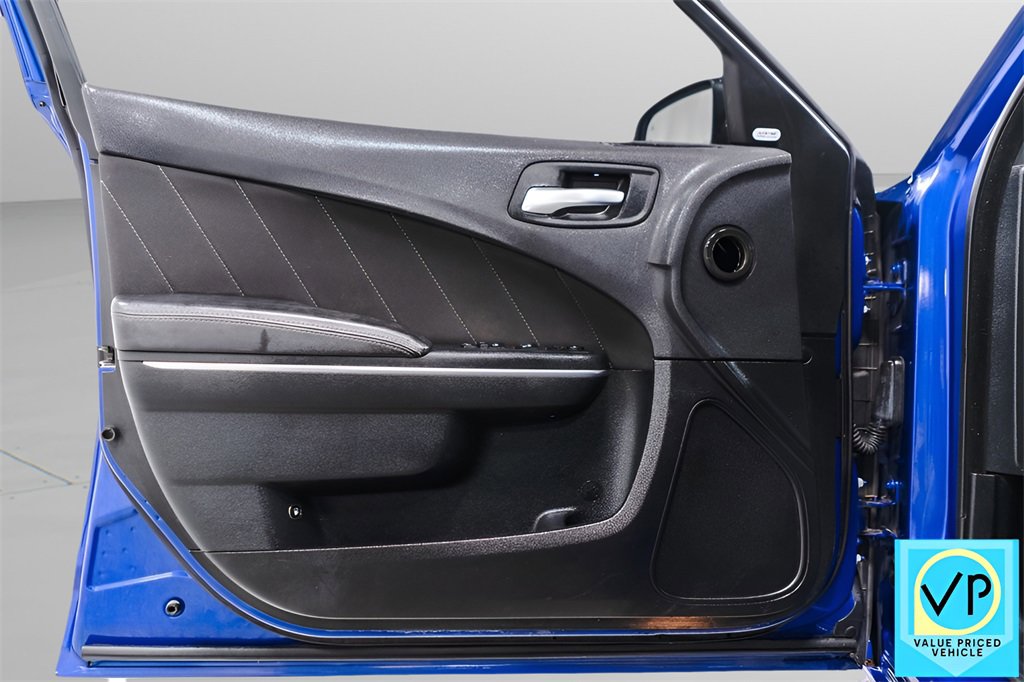 Used 2018 Dodge Charger SXT Plus w/ Driver Convenience Group image 22