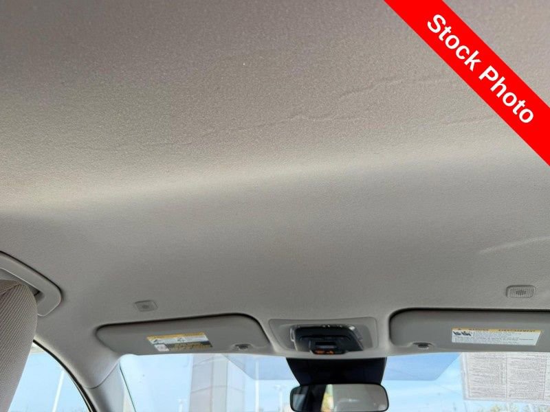 Used 2023 Toyota Corolla Cross L AWD/4WD image 15
