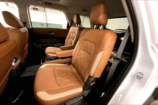 New 2026 Nissan Pathfinder Platinum image 11