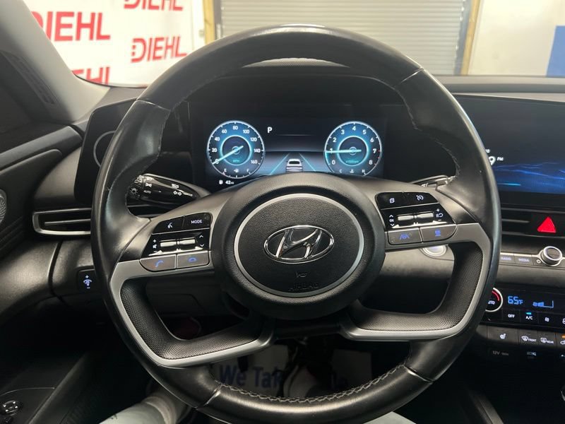 Used 2023 Hyundai Elantra SEL w/ Convenience Package FWD image 23