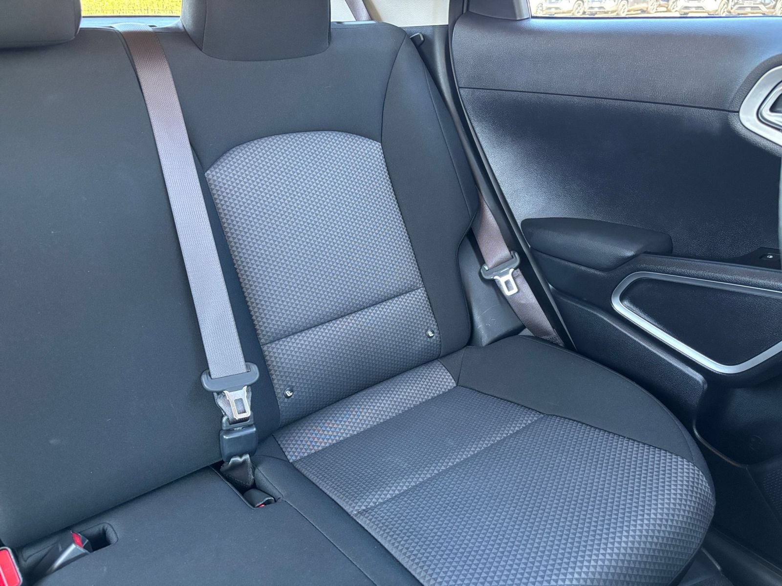 Used 2025 Kia Soul LX w/ LX Technology Package FWD image 35