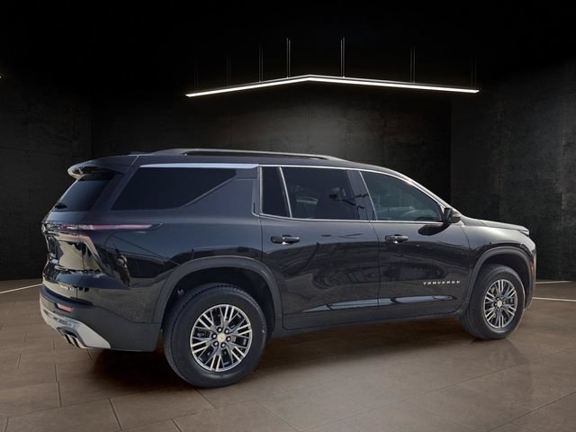 Used 2024 Chevrolet Traverse LT FWD image 7