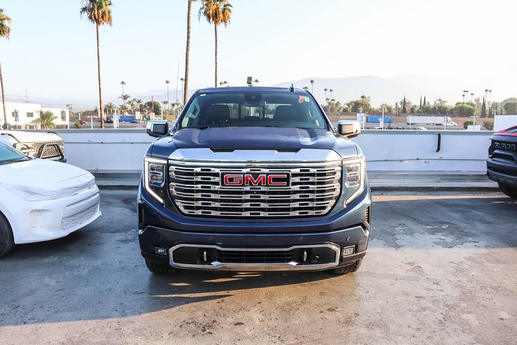 Used 2022 GMC Sierra 1500 Denali AWD/4WD image 3