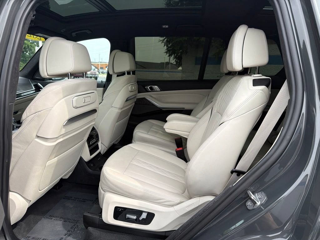 Used 2023 BMW ALPINA XB7 AWD/4WD image 19
