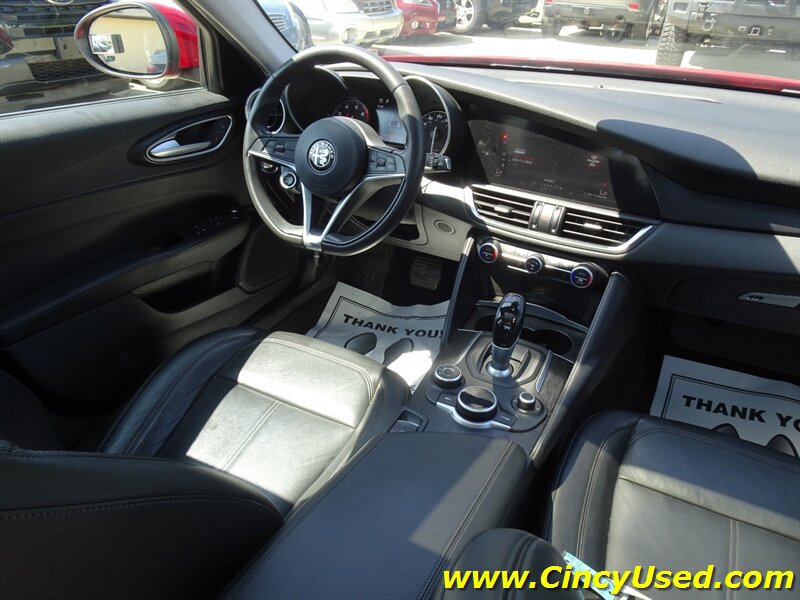 Used 2017 Alfa Romeo Giulia AWD image 15