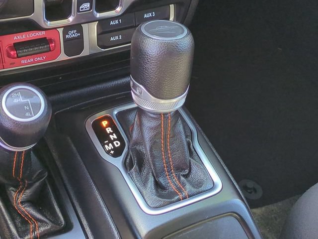 Used 2023 Jeep Gladiator Mojave w/ LED Lighting Group AWD/4WD image 17