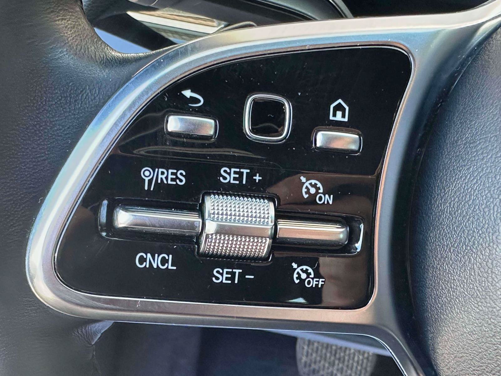 Certified 2023 Mercedes-Benz GLA 250 4MATIC image 18