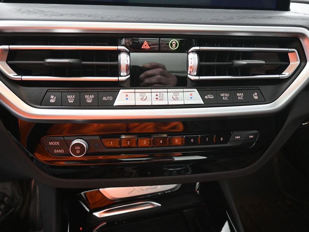Used 2024 BMW X3 sDrive30i w/ Premium Package image 9