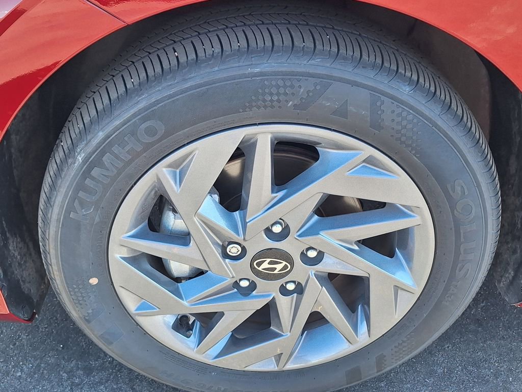 Used 2024 Hyundai Elantra SEL image 27
