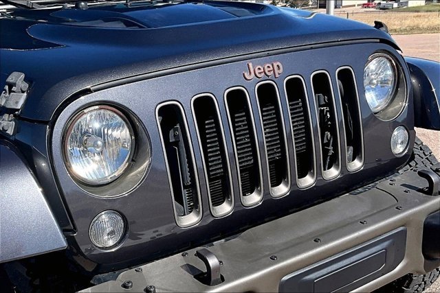 Used 2016 Jeep Wrangler Unlimited Sahara image 31