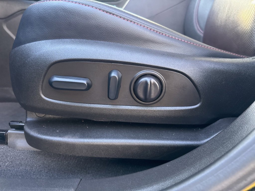 Used 2022 Chevrolet Blazer RS w/ Enhanced Convenience Package image 16