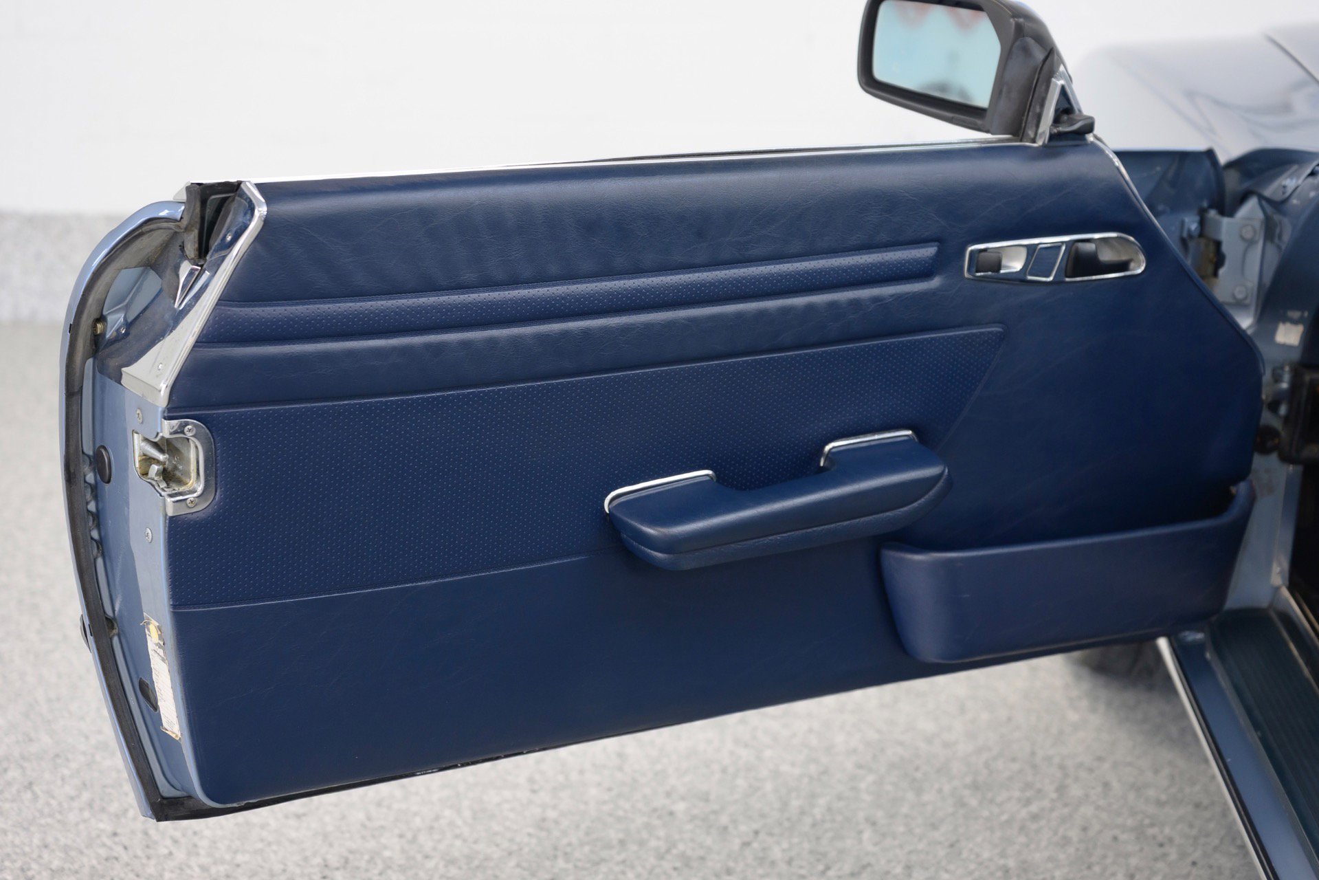 Used 1987 Mercedes-Benz 560 SL image 27
