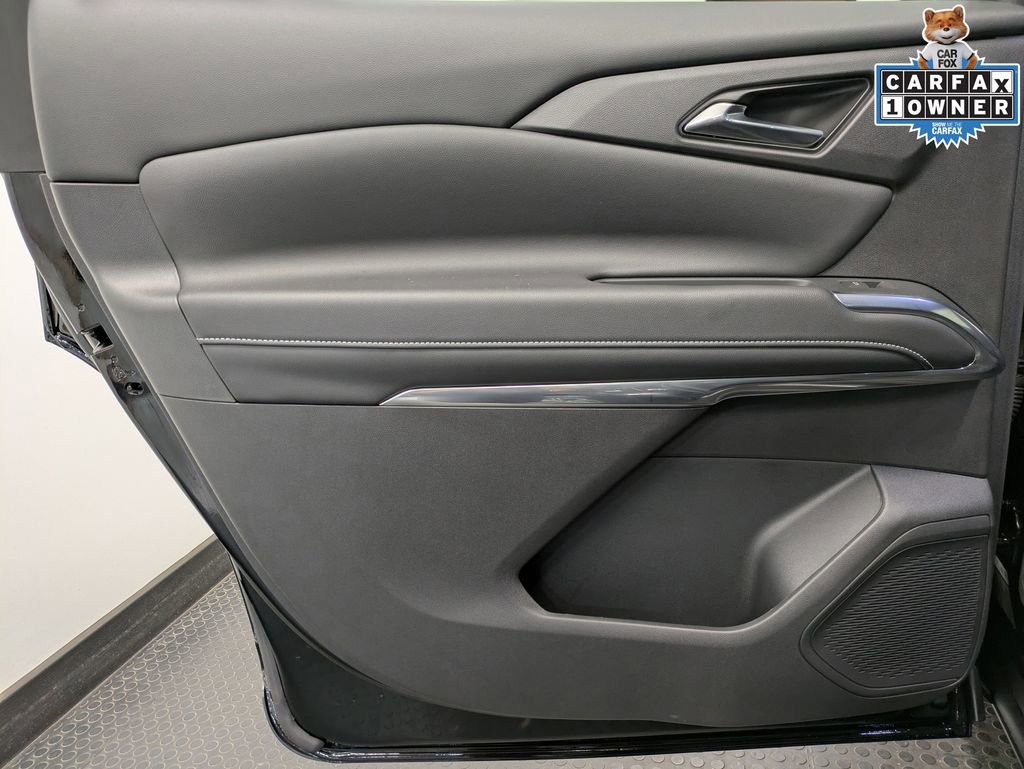 Used 2025 Chevrolet Traverse LT w/ Driver Confidence Package AWD/4WD image 22