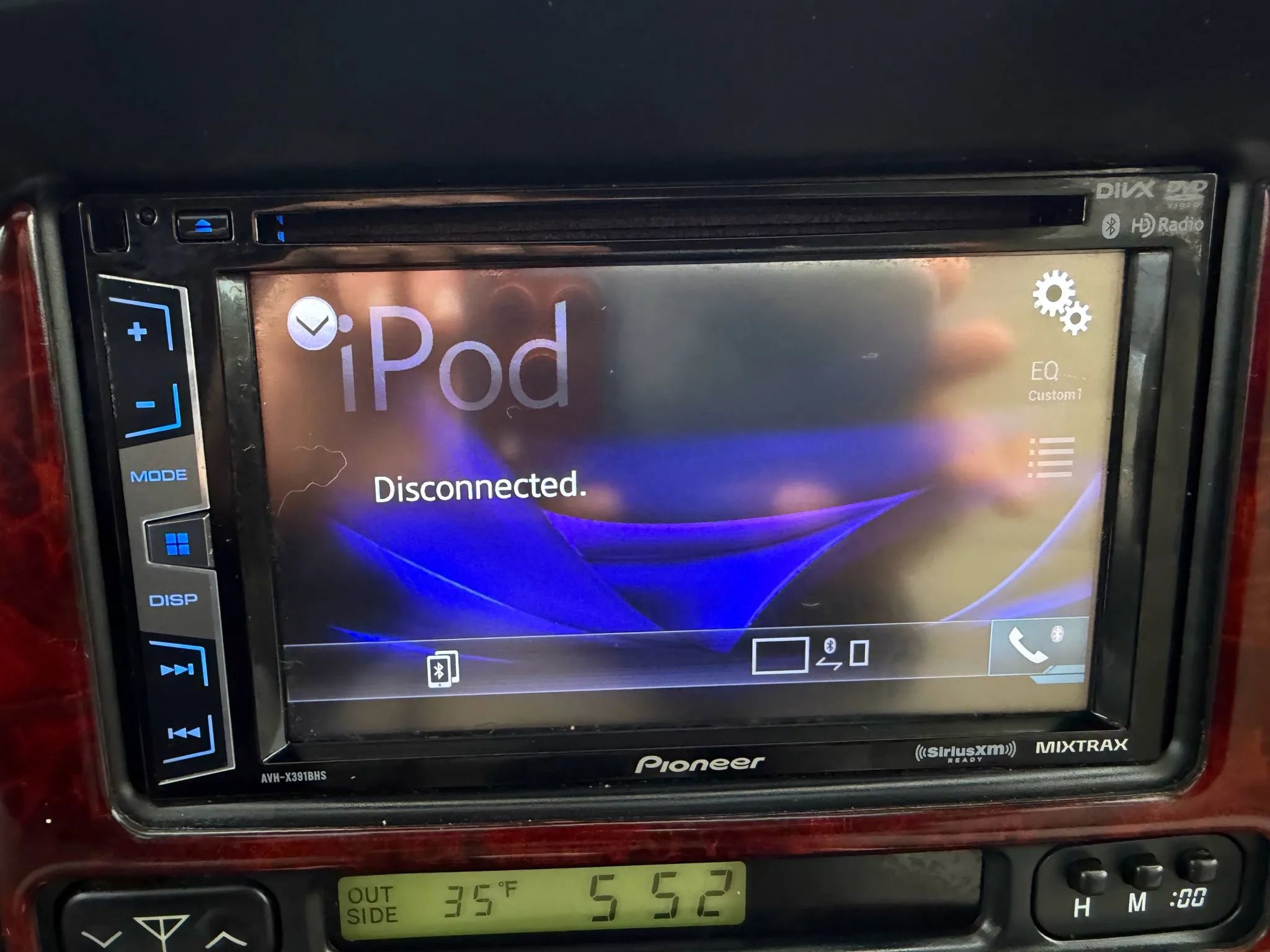 Used 2000 Toyota Land Cruiser Sport Utility 4D image 26