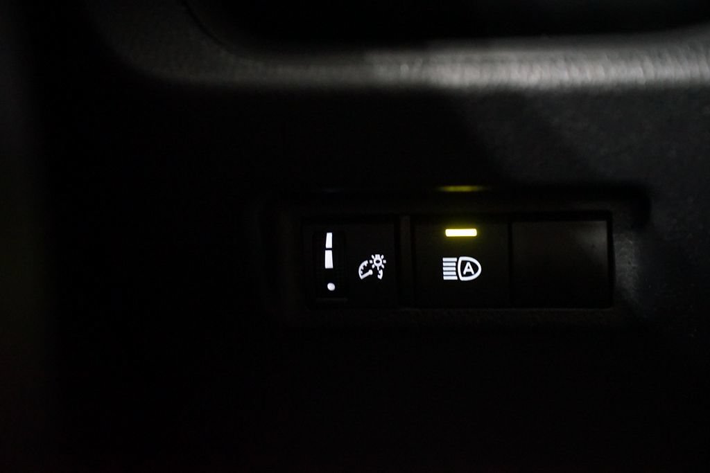 Used 2023 Toyota RAV4 XLE FWD image 24