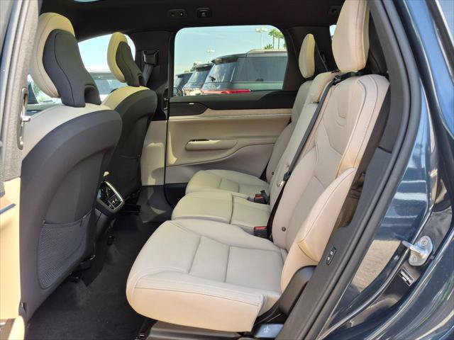 New 2026 Volvo EX90 Plus AWD/4WD image 12