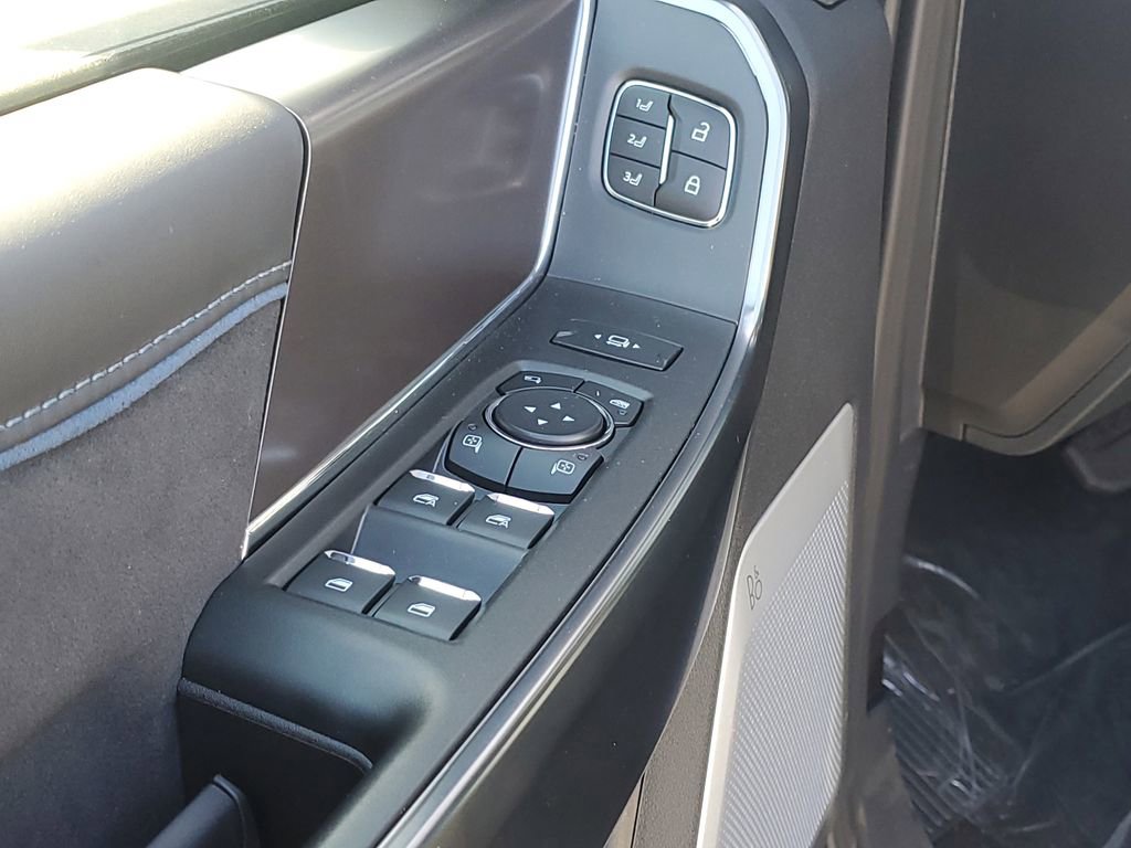 New 2026 Ford F350 4x4 Crew Cab Super Duty image 25