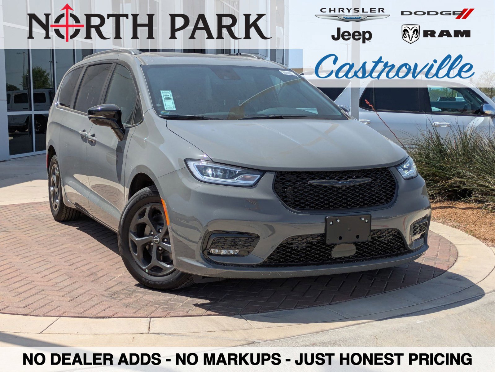 New 2025 Chrysler Pacifica Premium image 1