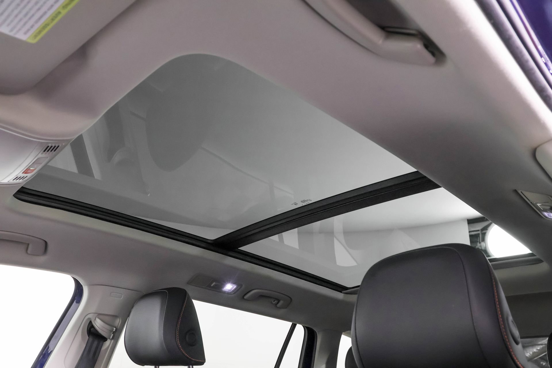 Used 2024 Volkswagen Tiguan Wolfsburg Edition w/ Panoramic Sunroof Package AWD/4WD image 11