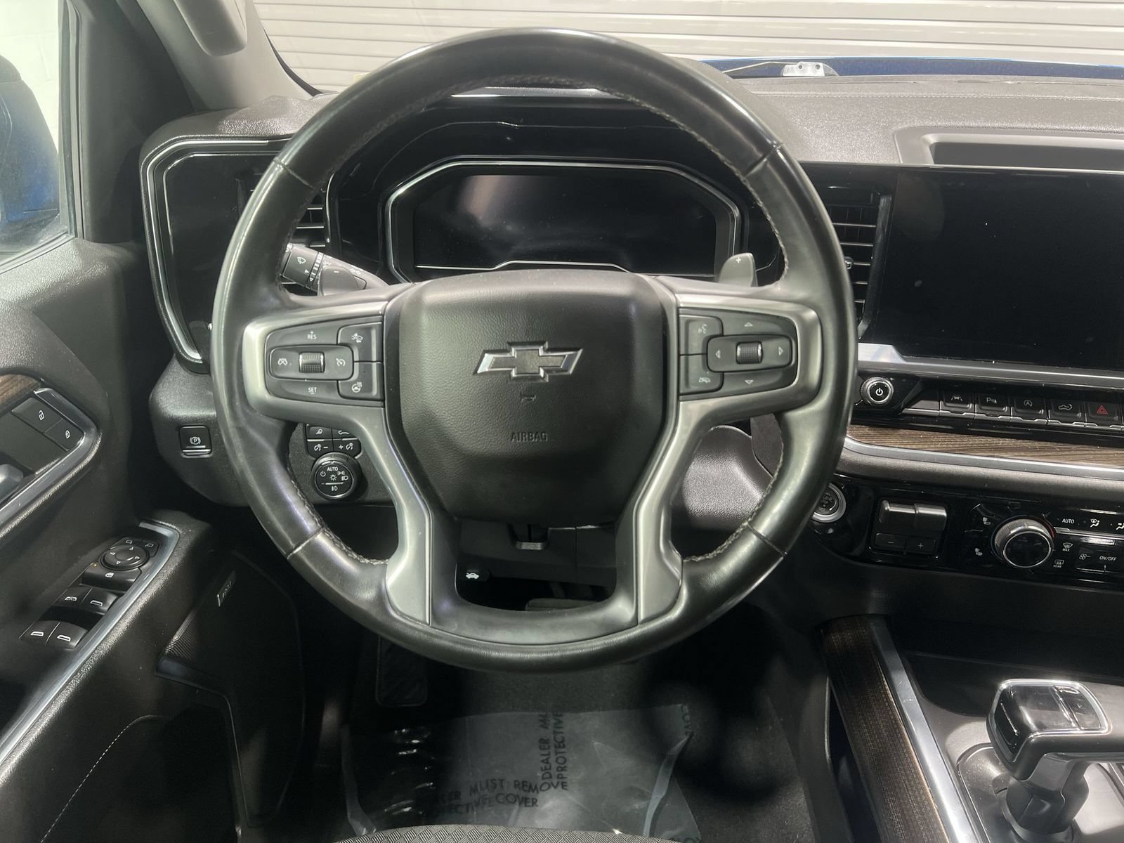 Used 2023 Chevrolet Silverado 1500 RST w/ Convenience Package II AWD/4WD image 14