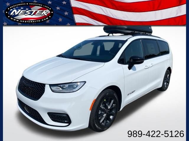 New 2025 Chrysler Pacifica Select w/ Fav Edition Package image 1