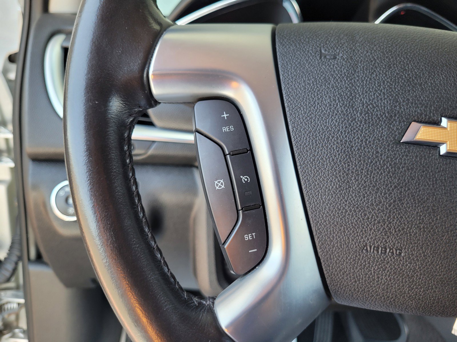 Used 2017 Chevrolet Traverse LT w/ LPO, 'HIT The Road' Package FWD image 22