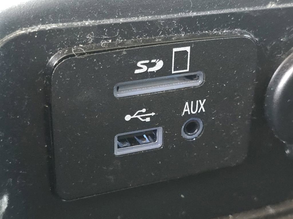 Used 2014 RAM 1500 Outdoorsman image 33