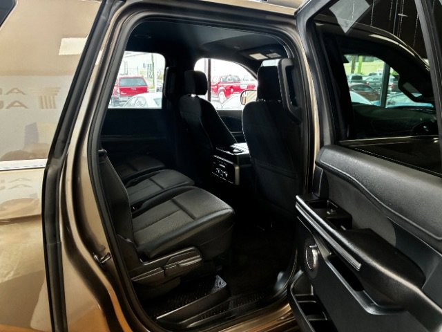 Used 2019 Ford Expedition Max XLT image 33