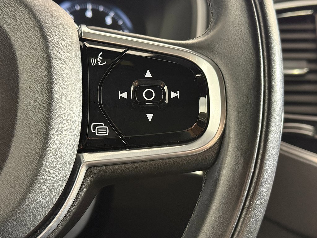 Used 2017 Volvo XC90 T6 Inscription w/ Vision Package image 43
