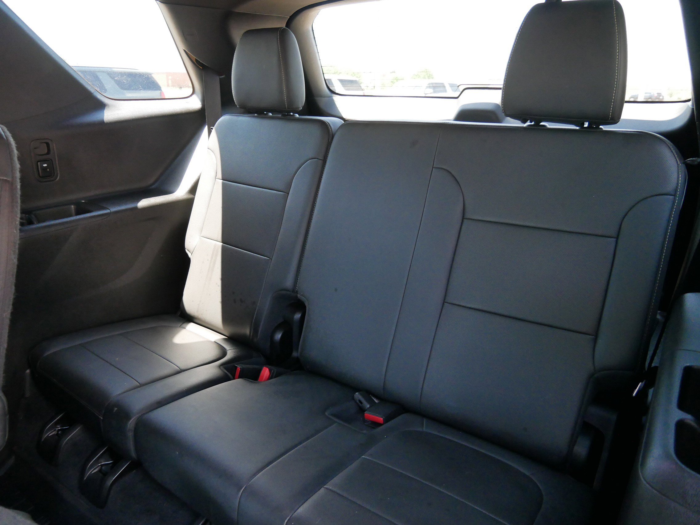 Used 2022 Chevrolet Traverse Premier w/ LPO, Blackout Package AWD/4WD image 11