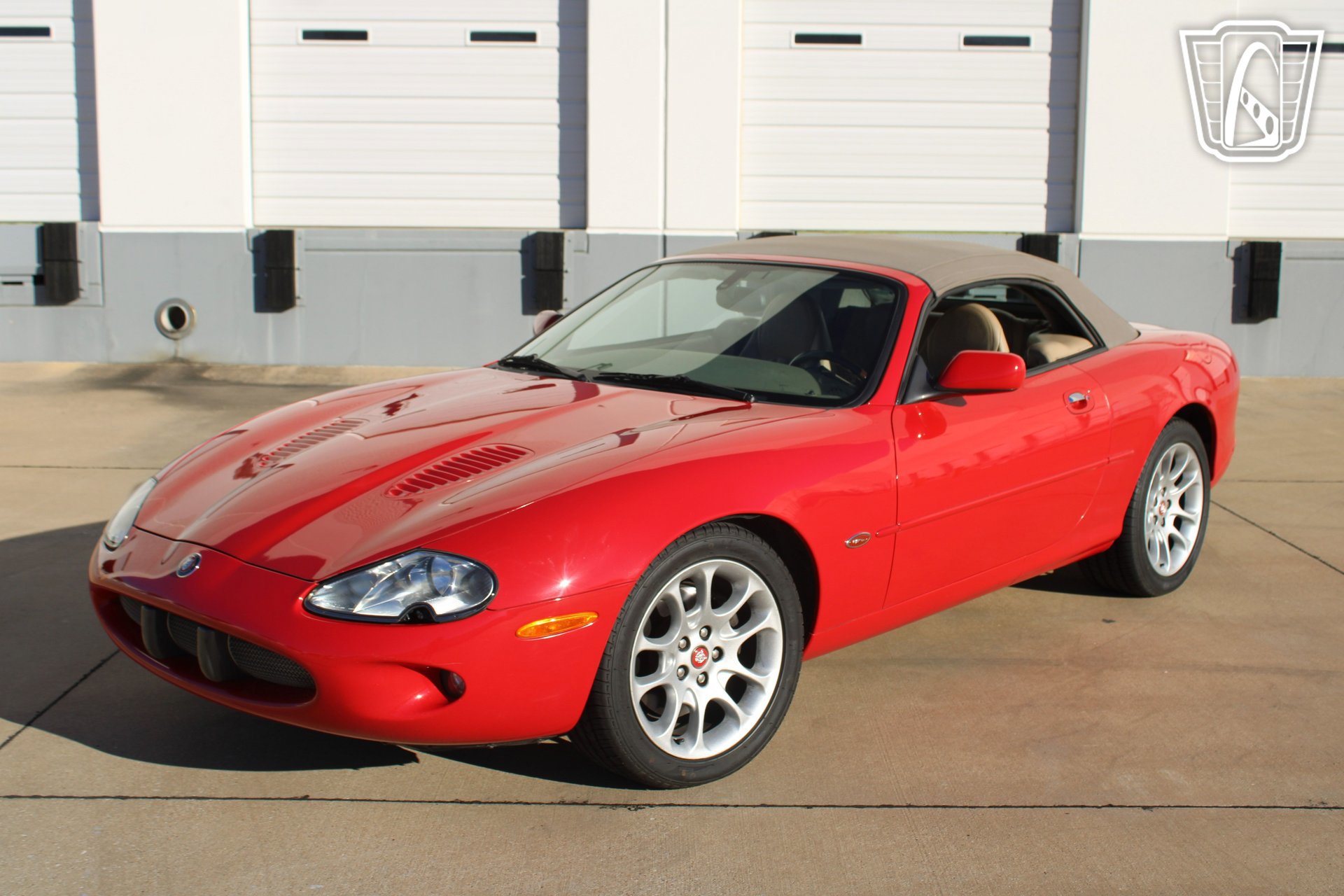 Used 2000 Jaguar XK8 Convertible image 3