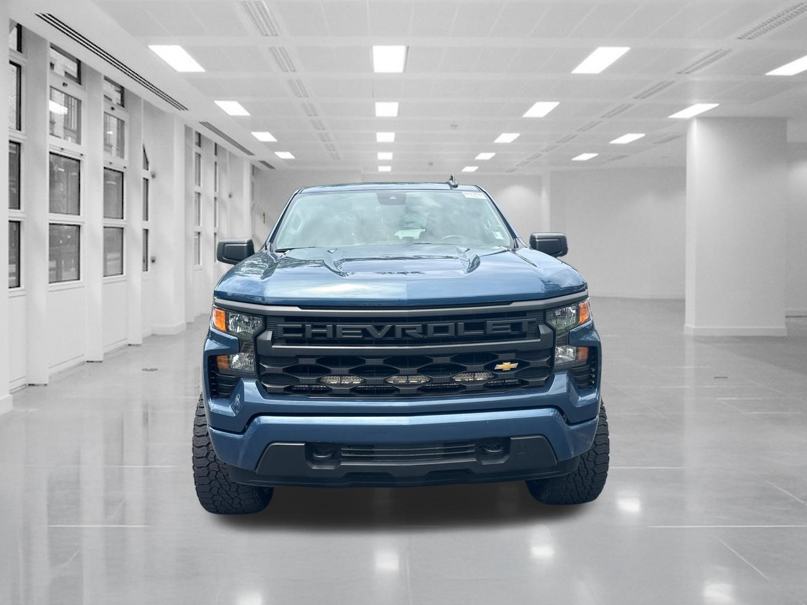 Used 2024 Chevrolet Silverado 1500 Custom RWD image 2