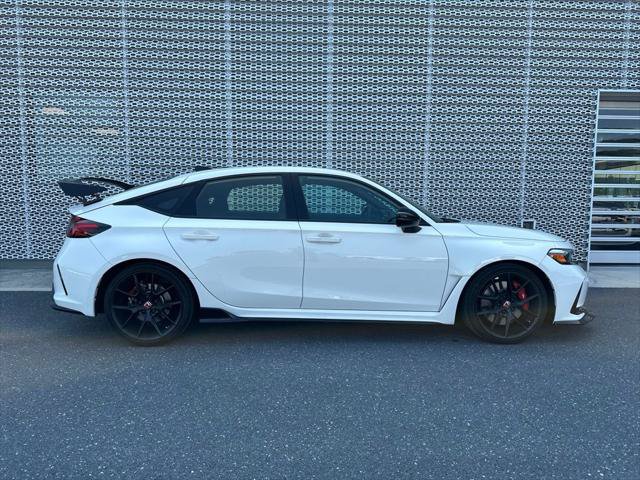 Used 2026 Honda Civic Type R image 2