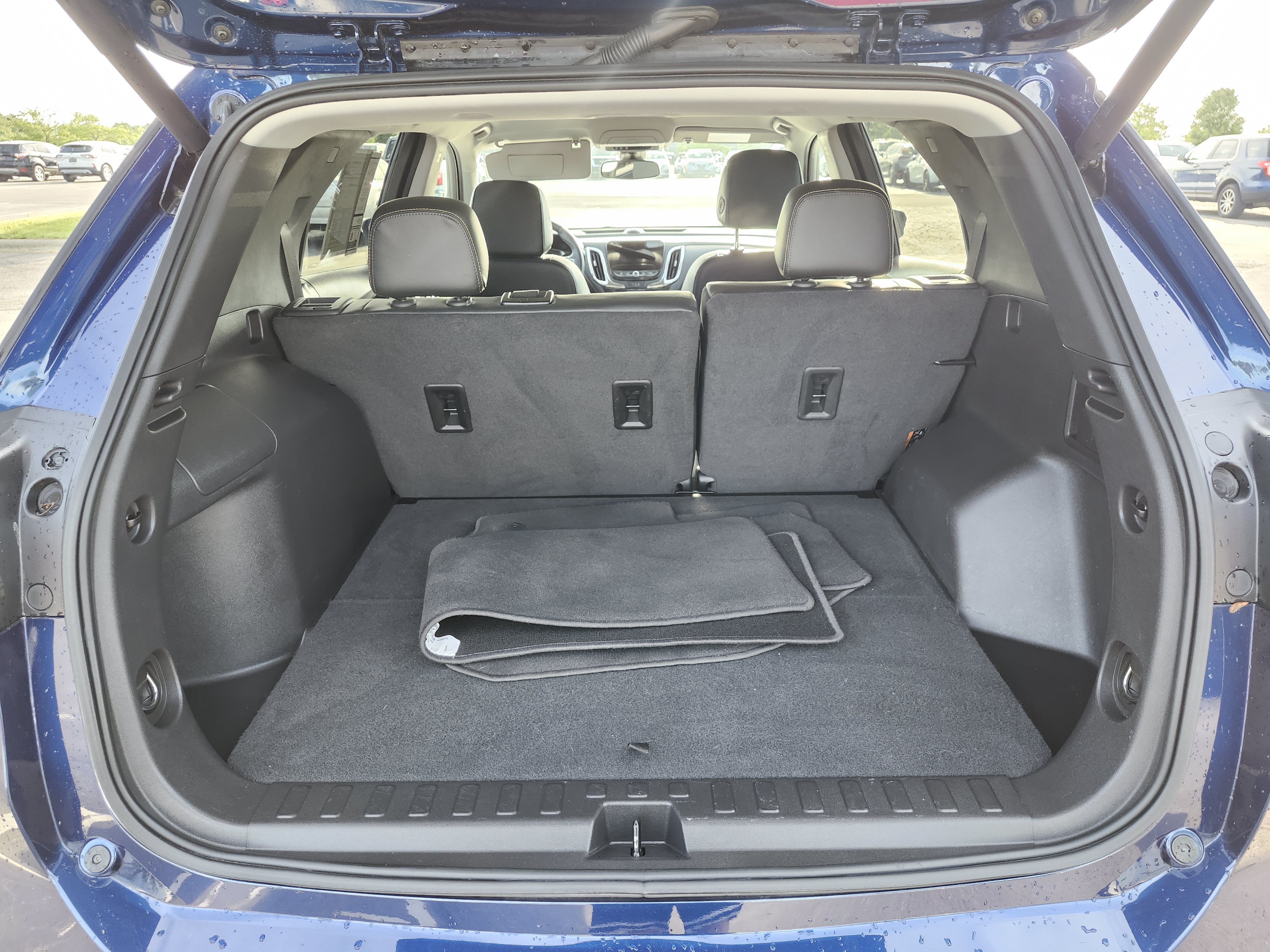 Used 2023 Chevrolet Equinox Premier FWD image 22