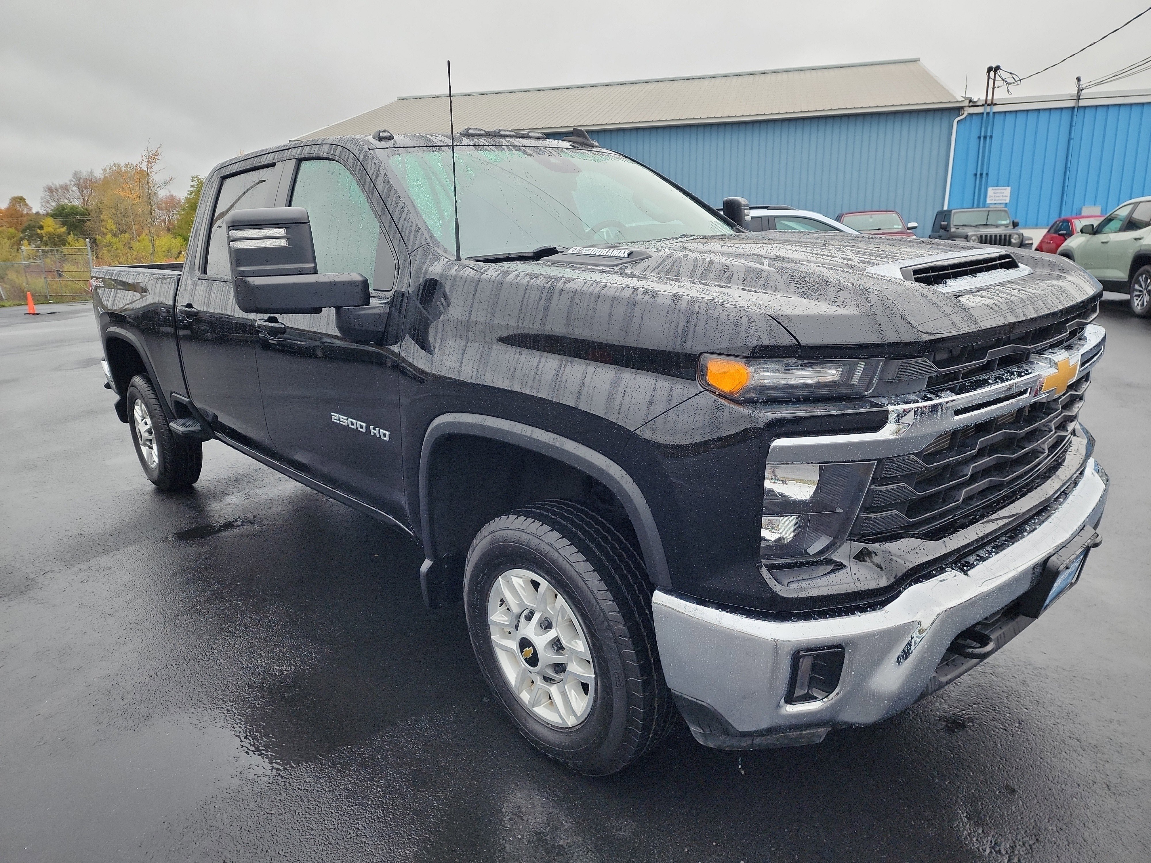 Certified 2024 Chevrolet Silverado 2500 LT w/ Convenience Package image 2