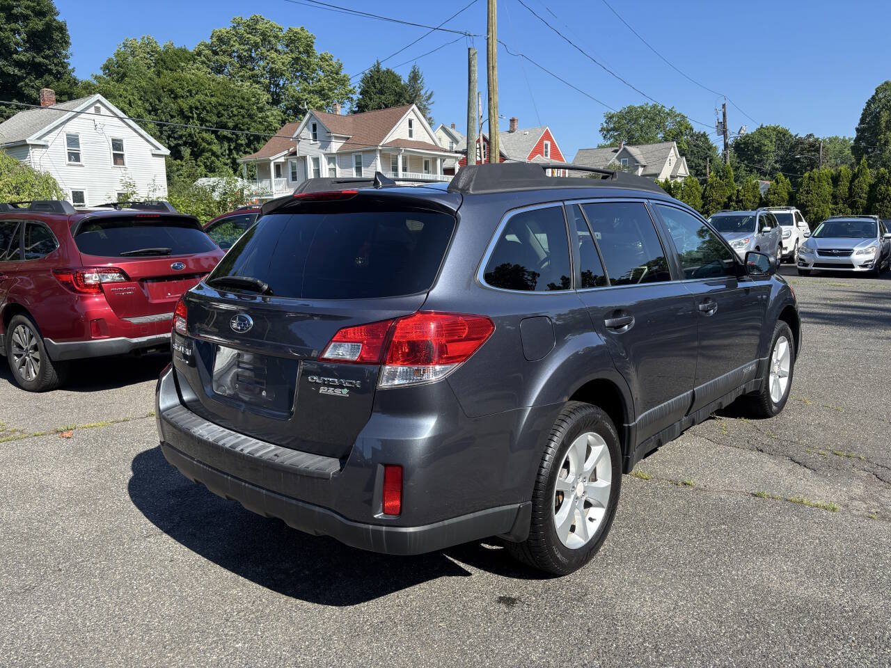 Used 2014 Subaru Outback 2.5i Premium AWD/4WD image 5