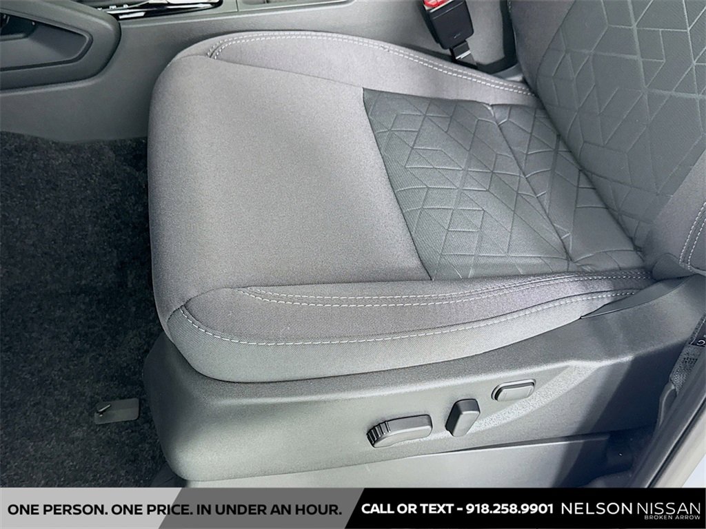 New 2026 Nissan Frontier SV image 18