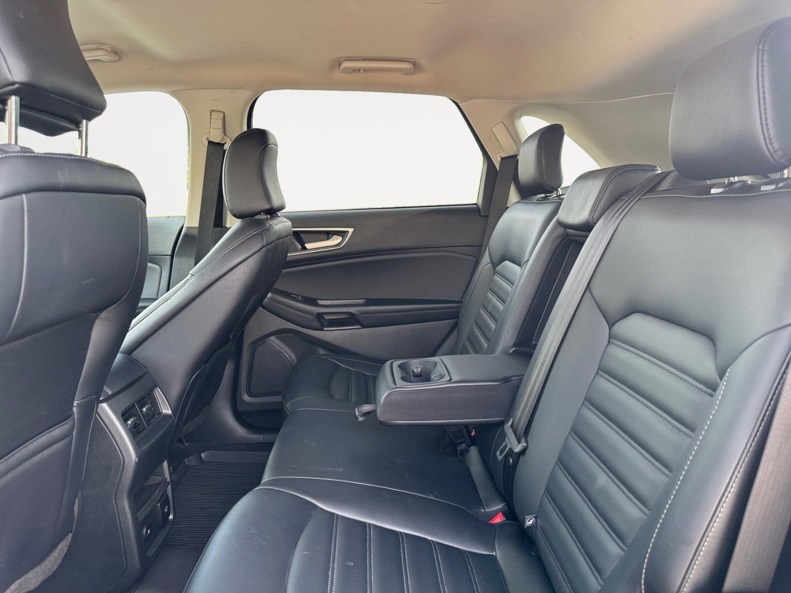 Used 2024 Ford Edge SEL w/ Convenience Package image 13